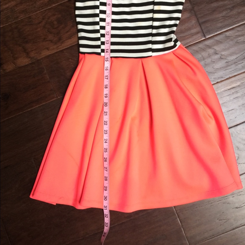 Style Rack Dress. - Picture 3 of 3